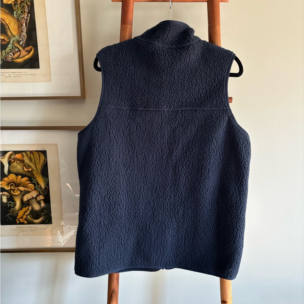 • Patagonia Retro-Pile Vest • - Picture 2 of 3